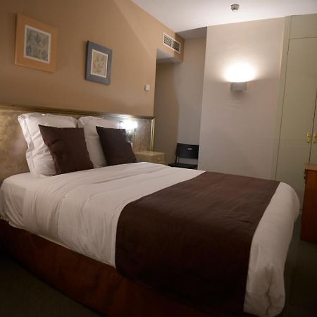 Hotel Velilla Velilla de San Antonio Eksteriør billede