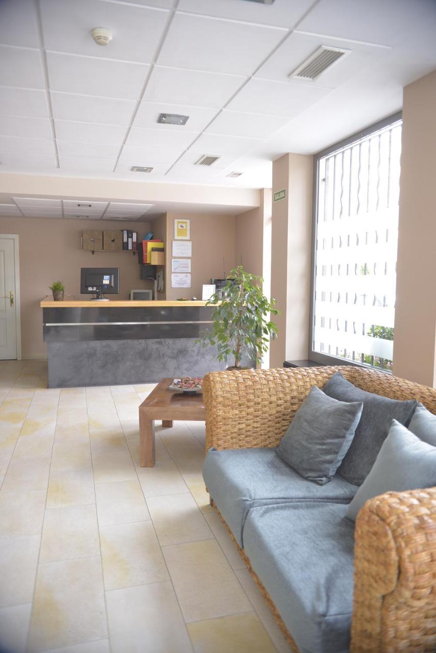 Hotel Velilla Velilla de San Antonio Eksteriør billede